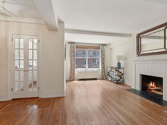 4th image of 215 E 73rd St #6B