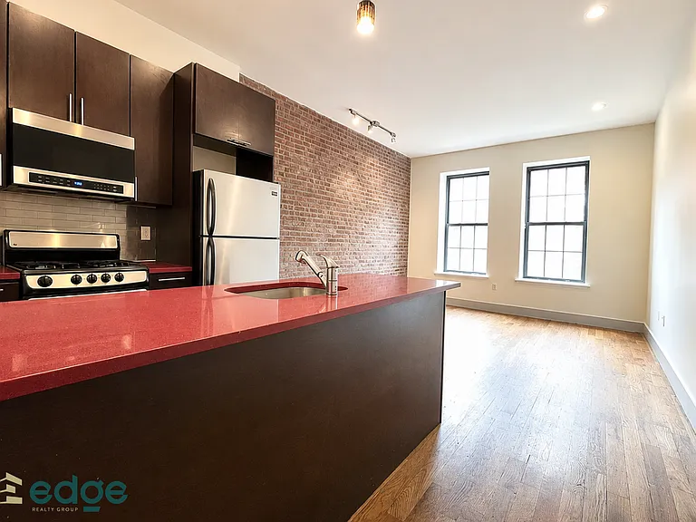 101 Quincy St #1L — Photo 3