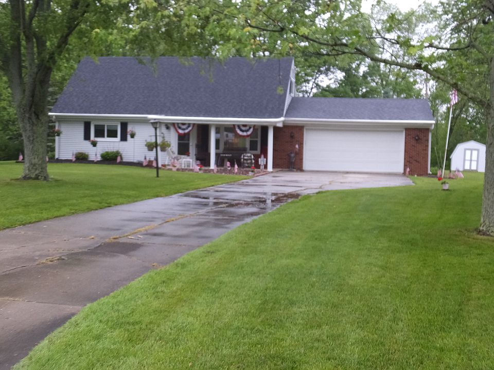 1st image of 1709 Crestwood Dr