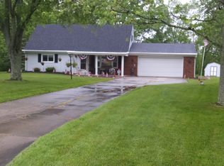 1709 Crestwood Dr, Defiance, OH 43512