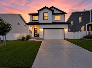 5163 N Folkstone Dr, Eagle Mountain, UT 84005
