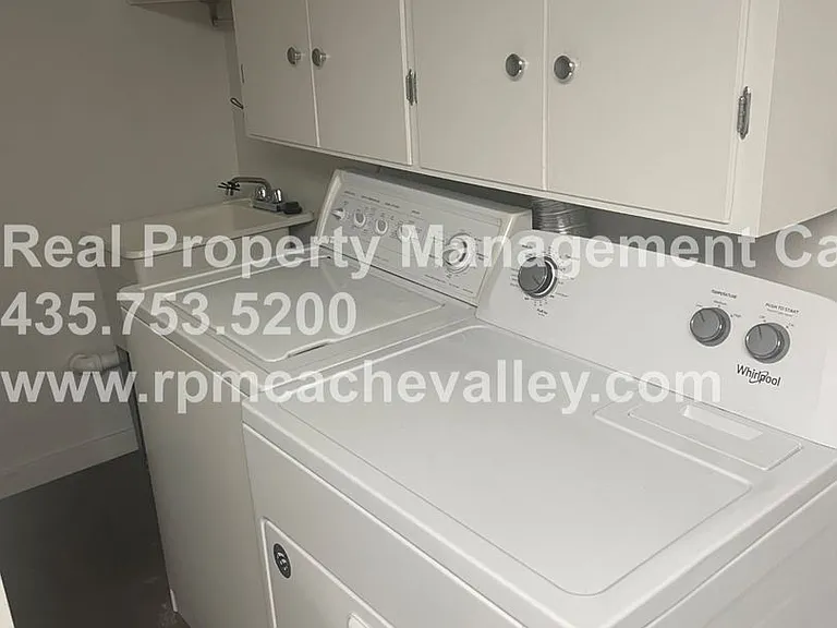 495 E 900 N — Photo 26