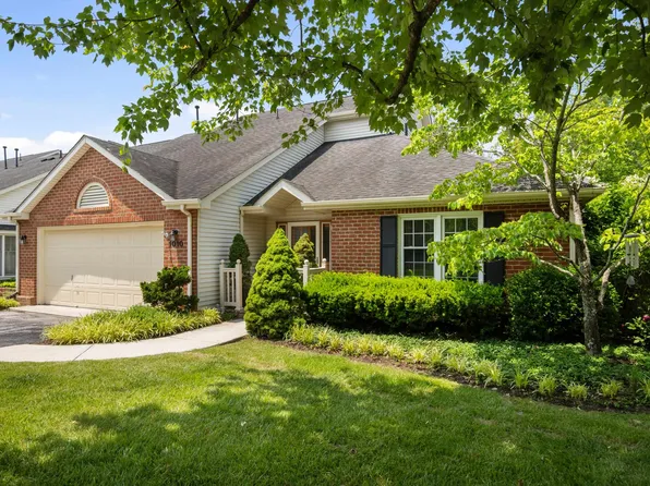 1010 Oak Pointe Ct, Blacksburg, VA 24060