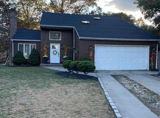 4 Marlo Court, Selden, NY 11784