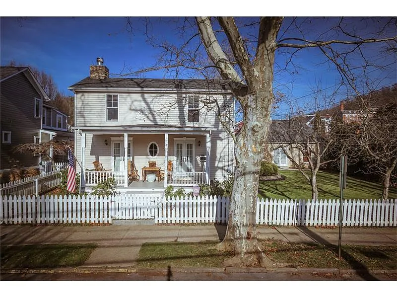 329 Centennial Ave photo 1