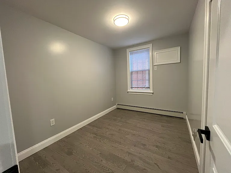 86-22 Little Neck Pkwy #2 — Photo 8