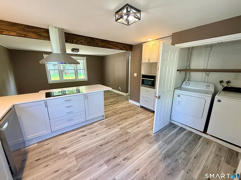 68 Alexander Dr — Photo 9