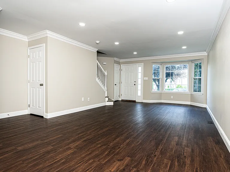 56 Horseshoe Dr — Photo 4