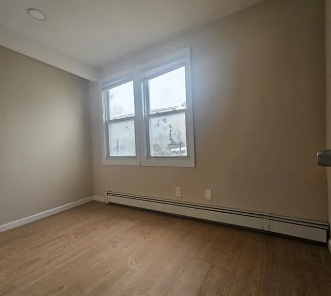 20 Monroe St #3 — Photo 7