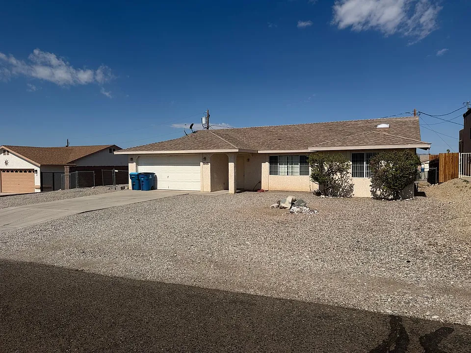 845 Fern Ln