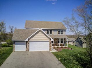 905 E Meadow Cir, Edgerton, WI 53534