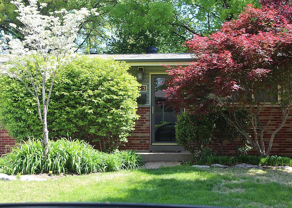 1st image of 2625 Mockingbird Ln