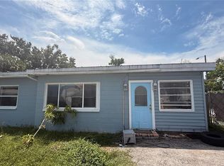 10530 Lake Dr, Seminole, FL 33772