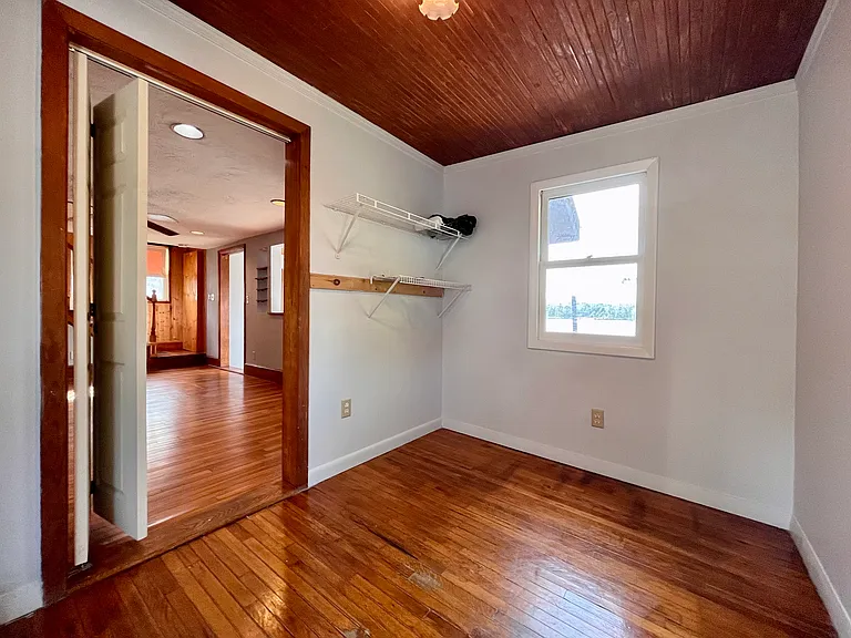 36 Lake St — Photo 14