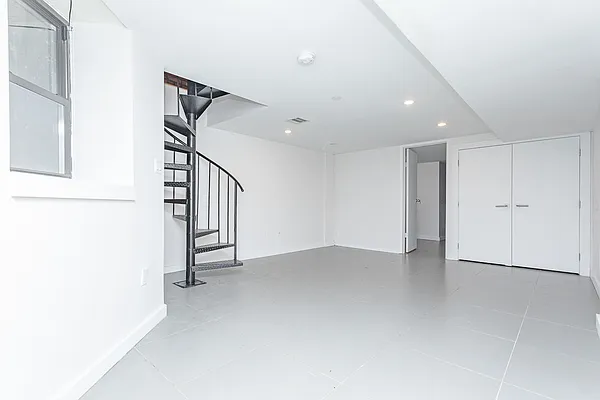 Rented by NY Living Solutions | media 17