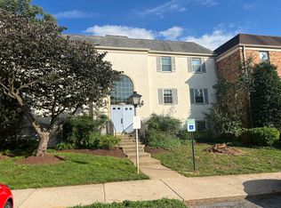 864 College Pkwy APT 102, Rockville, MD 20850