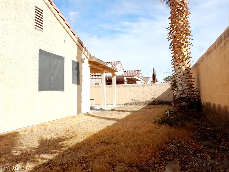 693 Salt Flats Cir — Photo 42
