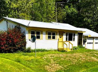 26 Gardens Rd, Belmont, ME 04952