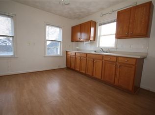 12 Meadow St, Pawtucket, RI 02860