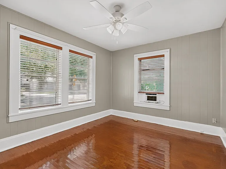 4008 Burnet Rd — Photo 17