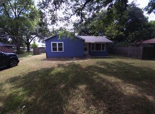 214 Pietzsch St, East Bernard, TX 77435