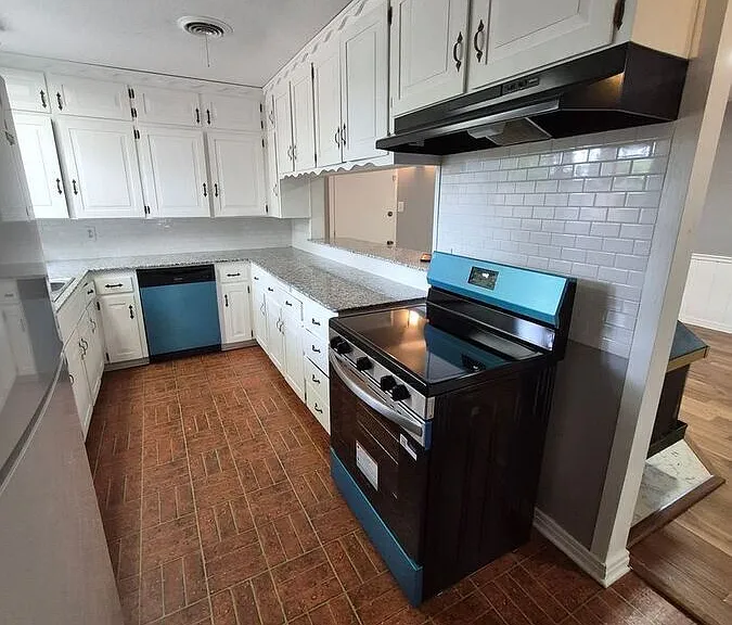 3719 Julie Dr — Photo 23