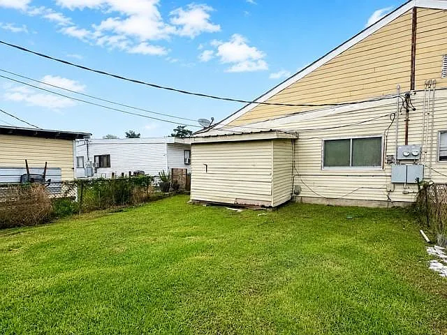 3423 Delaware Ave — Photo 6
