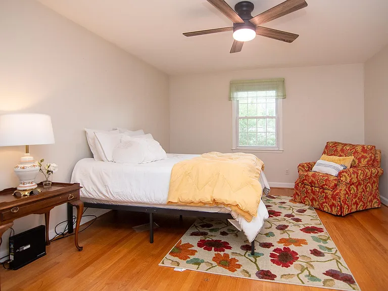 1313 Grove Rd — Photo 15