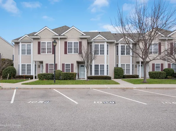 1058 Savoy Dr, Melville, NY 11747