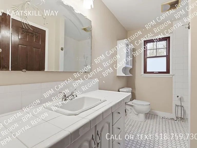 37 Kaatskill Way — Photo 16