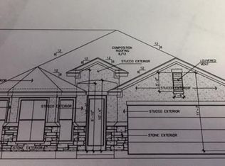 1112 N Victory, Kerrville, TX 78028