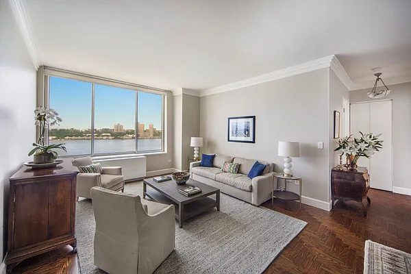 Sold by Stribling | media 33