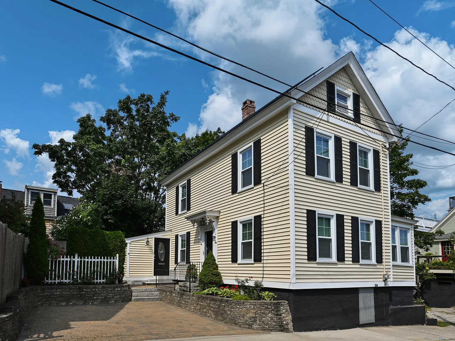 4 Olive St — Photo 2