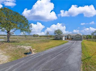 6924 Atakapan Trl, Bedias, TX 77831