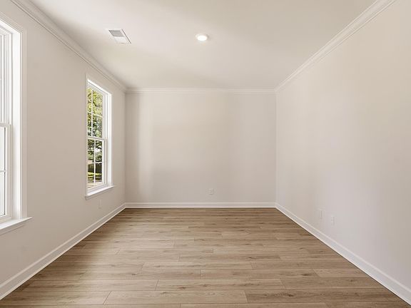 3rd image of 212 Sherwood Dr Lot 12