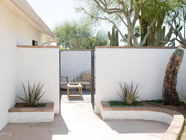 6302 E Winchcomb Dr — Photo 67