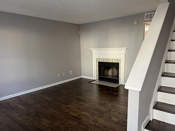 2nd image of 2259 Wellington Cir #1