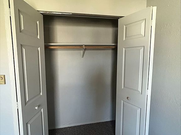 4th image of 824 E Wyman Ave #7