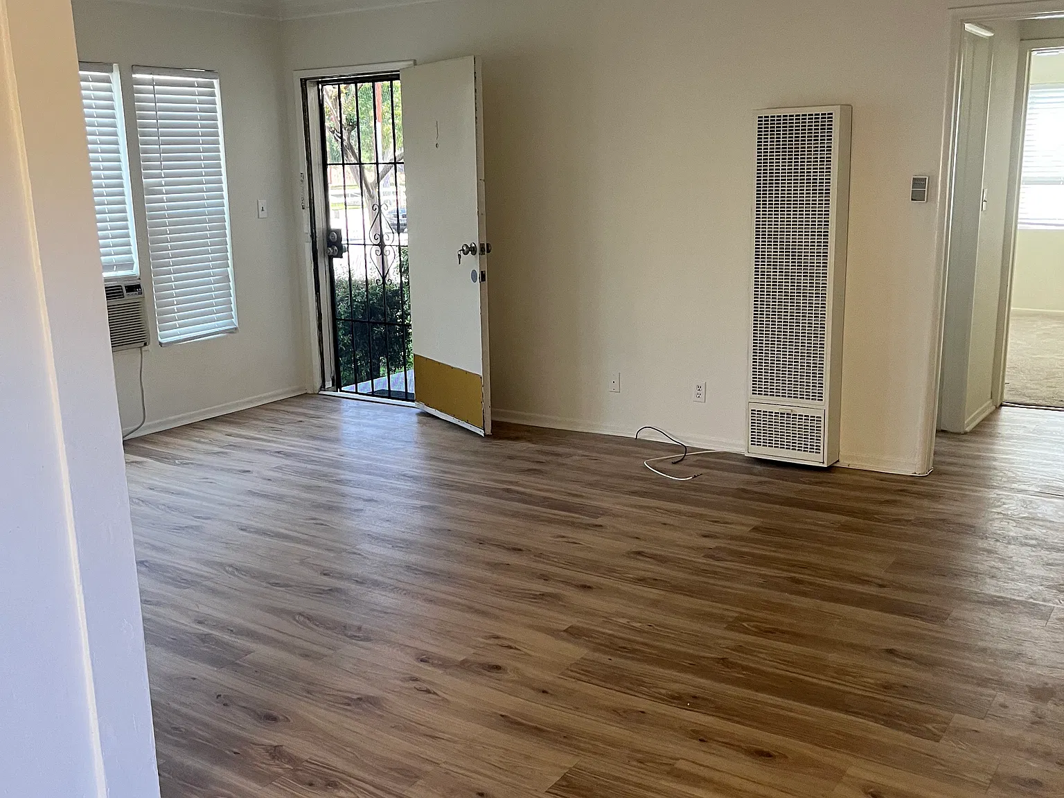 12062 Moorpark St — Photo 4