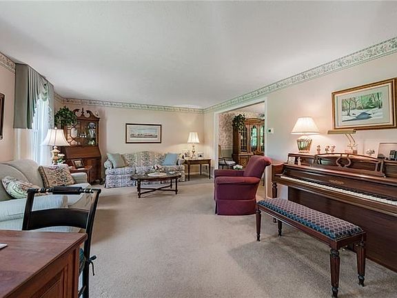 3rd image of 516 Brunswick Dr