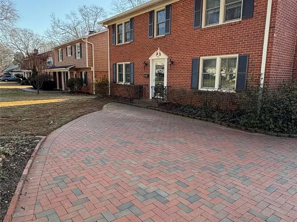 530 Sandridge Rd, Charlotte, NC 28210