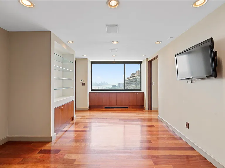 200 Old Palisade Rd #Penthouse 4/5 — Photo 13