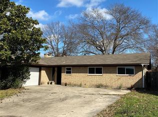 312 Hillside Dr, Gainesville, TX 76240