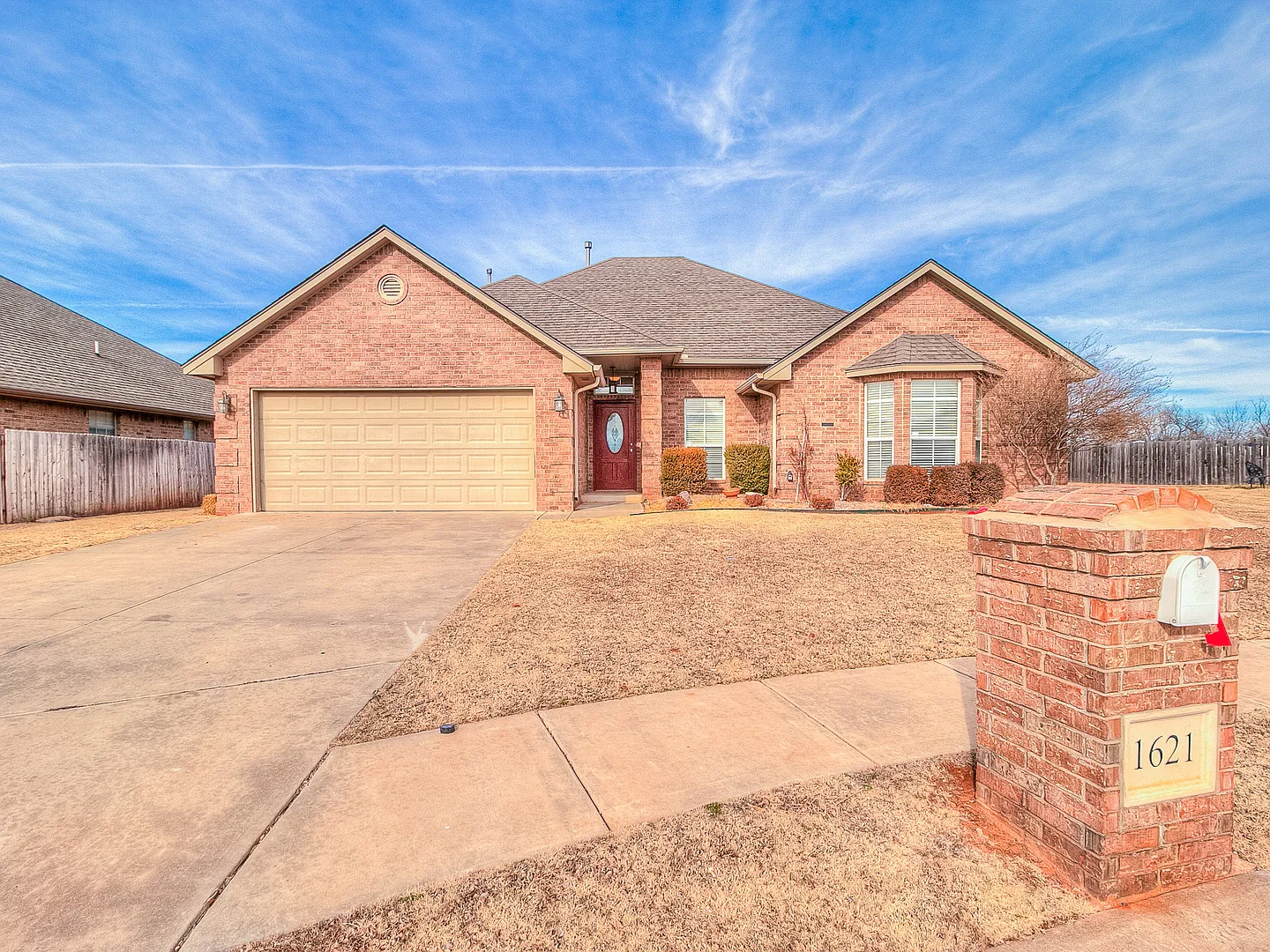Beautiful 4 + Bedroom Home in Settlers Crossing + Deer Creek Schools! — Photo 3