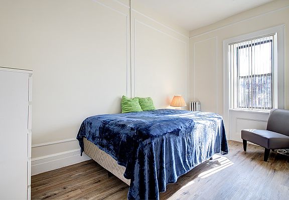 4th image of 235 W 138th St #3