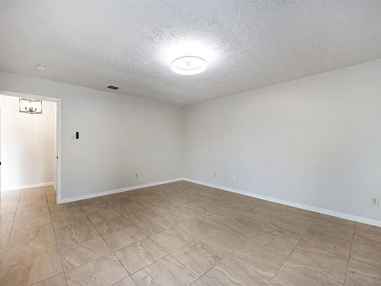 16419 Lost Quail Dr — Photo 20