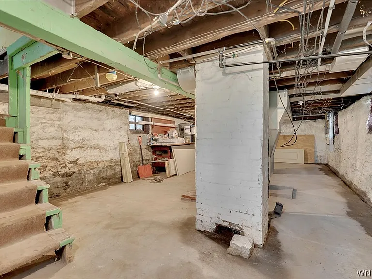 1097 Tonawanda St — Photo 36