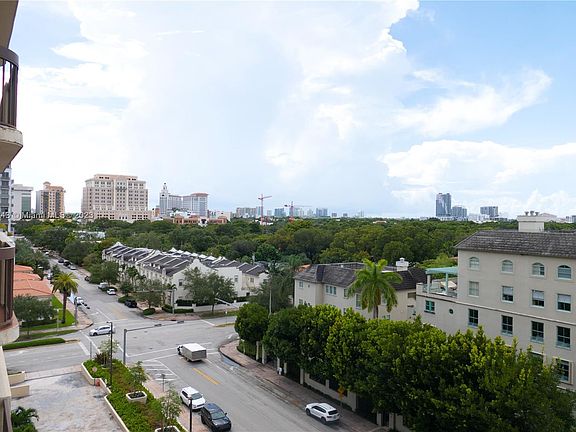 4th image of 600 Biltmore Way APT 808