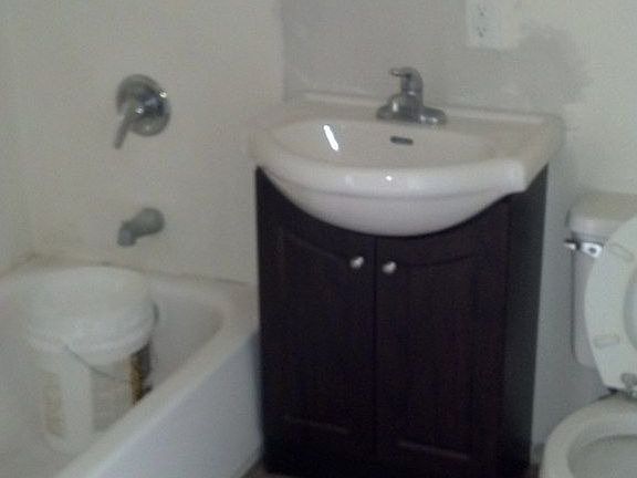 5th image of 468 Minnehaha Ave E #1