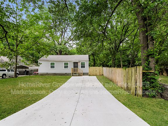 2nd image of 4113 Willowview Ave